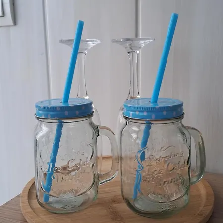 Petite Maison Dans Avec Piscine Et Acces Direct A La *