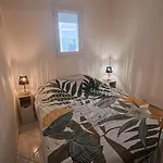 Semesterbostad Petite Maison Dans Avec Piscine Et Acces Direct A La