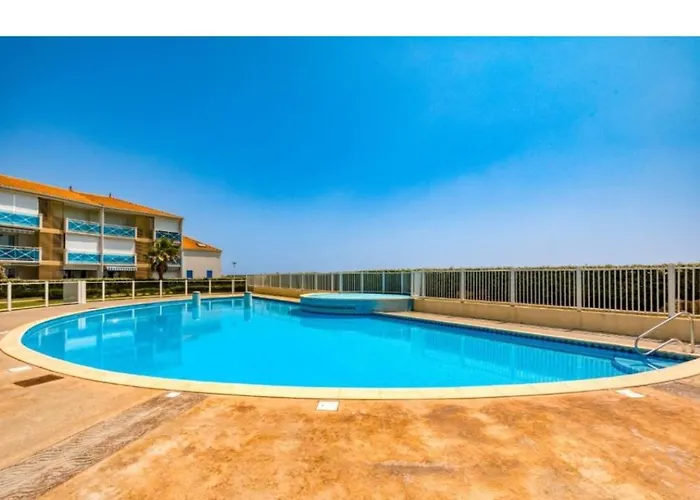 Petite Maison Dans Avec Piscine Et Acces Direct A La Tatil Evi *