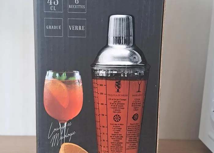 Petite Maison Dans Avec Piscine Et Acces Direct A La *